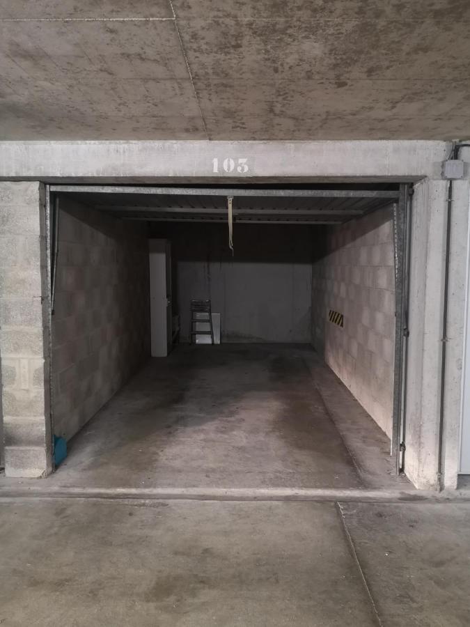 Appartement Avec Garage Proche Du Centre-Ville トロワ エクステリア 写真